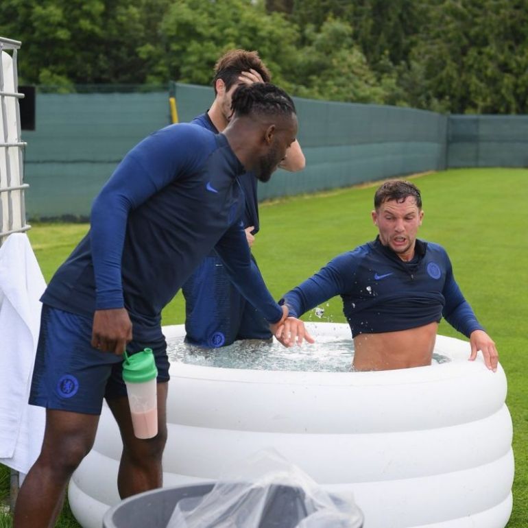 Drinkwater-and-Batshuayi-in-Chelsea-training