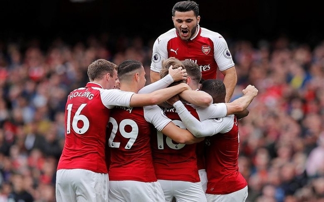 Kolasinac-celebrates-with-Arsenal-teammates