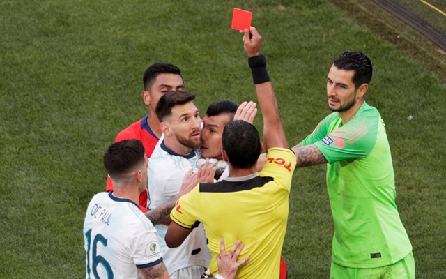 Lionel Messi and Gary Medel's Copa America confrontation