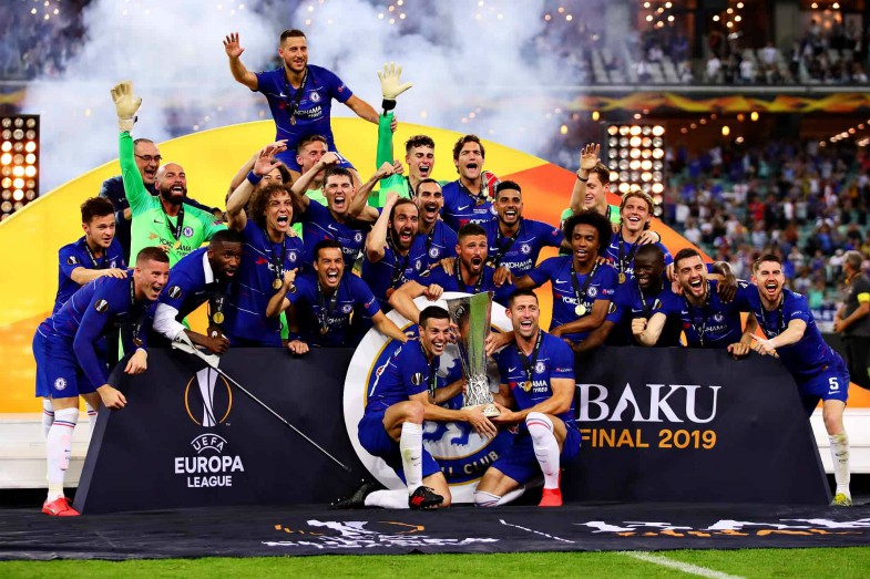 chelsea-europa-league-players-trophy