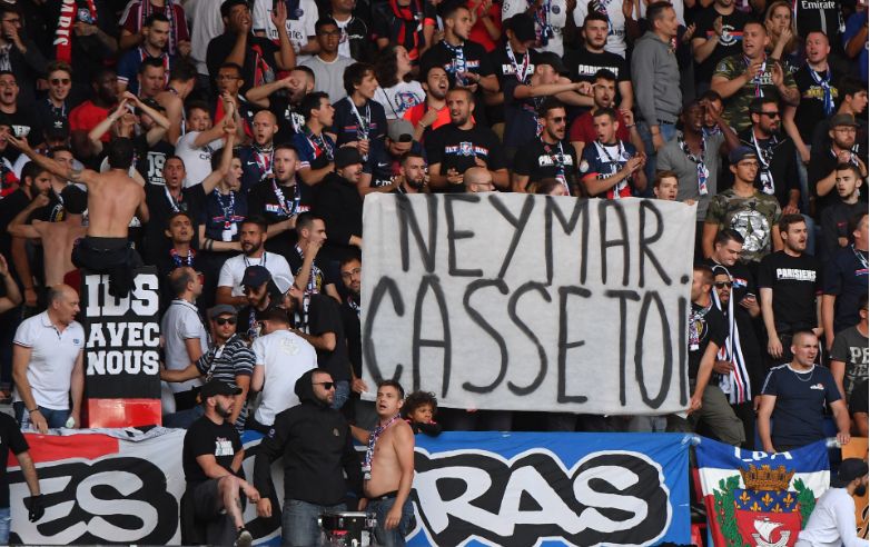 psg-fans-slam-neymar