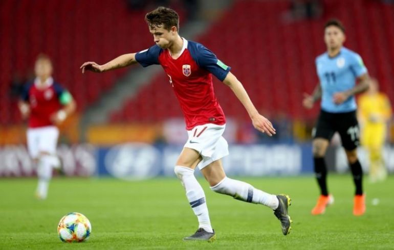 Evjen-in-action-for-Norway's-youth-team
