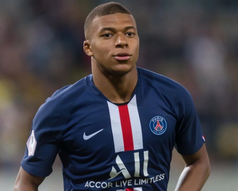 Liverpool's Alexander-Arnold likes Mbappe's Instagram post