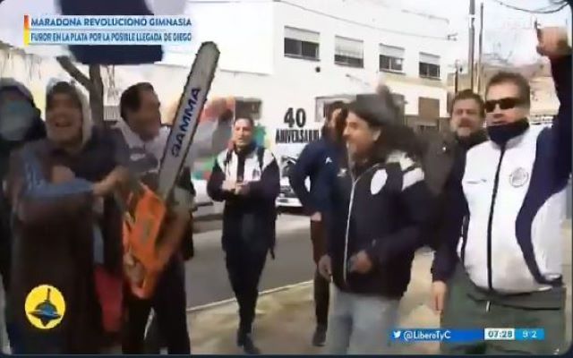 Maradona chainsaw fans