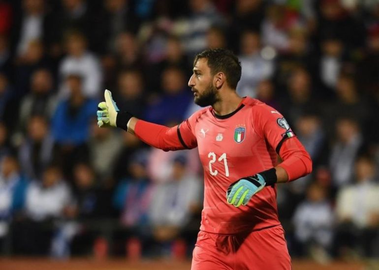 Donnarumma-in-action-for-Italy