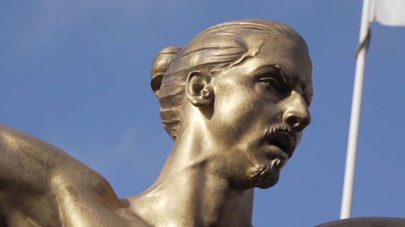 ibrahimovic-statue