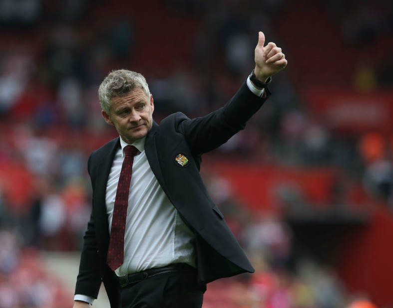 https://icdn.caughtoffside.com/wp-content/uploads/2019/10/solskjaer-thumbs-up.jpg