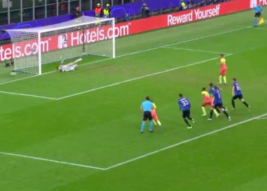 gabriel-jesus-penalty-miss-video