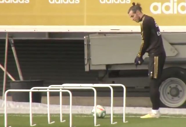 Bale-golf-swing-Real-Madrid-training