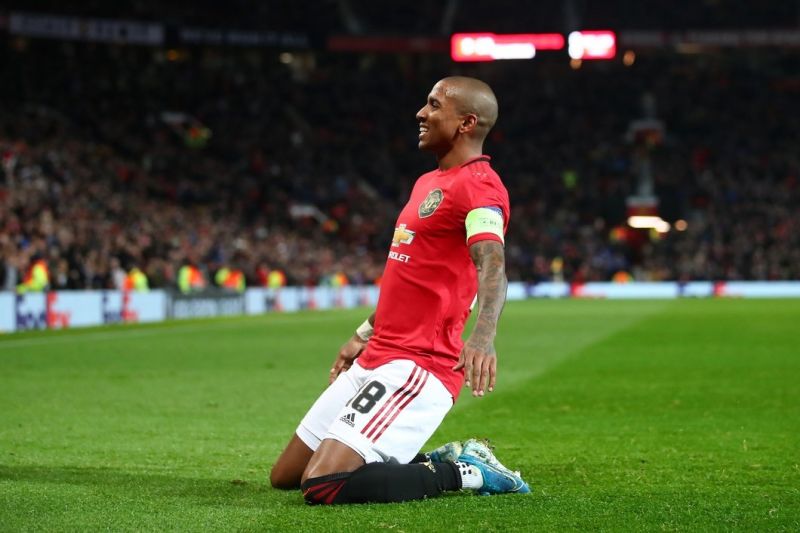 Ashley-Young-celebrating-for-Manchester-United