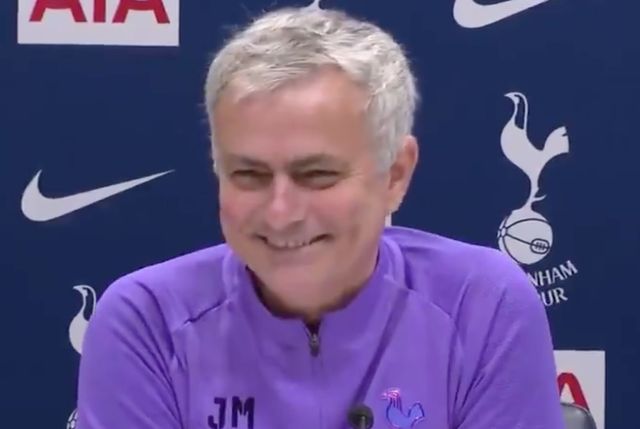 Mourinho-interviews-himself