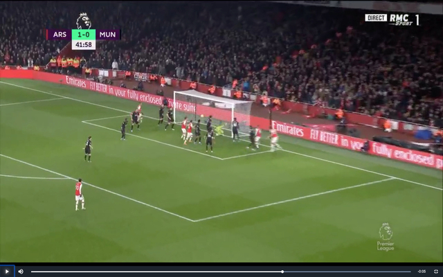 Video-Sokratis-scores-for-Arsenal-vs-Man-United