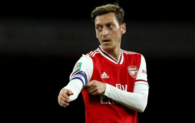 ozil-armband-arsenal