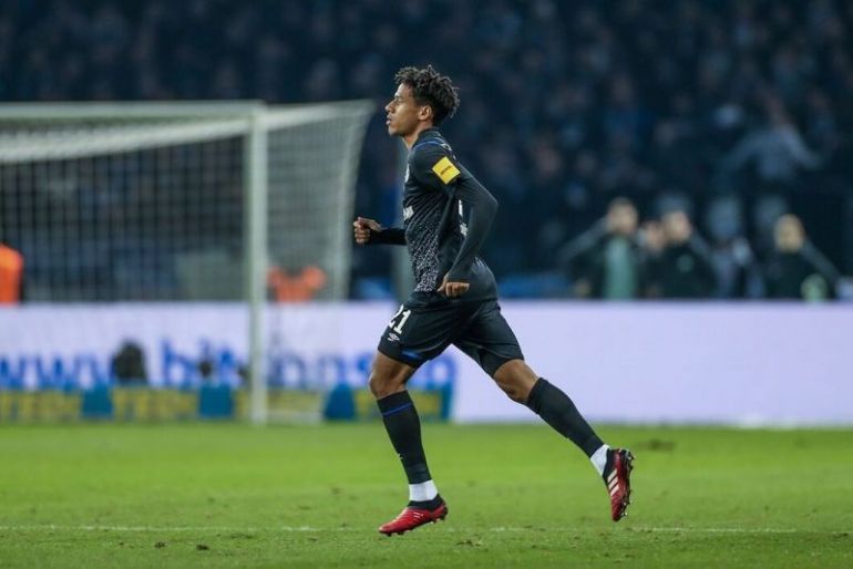 Todibo-in-action-for-Schalke