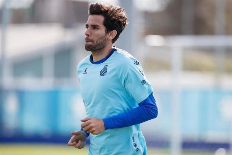 Cabrera-training-for-Espanyol