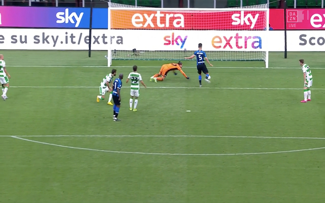 Video - Gagliardini shocking miss for Inter