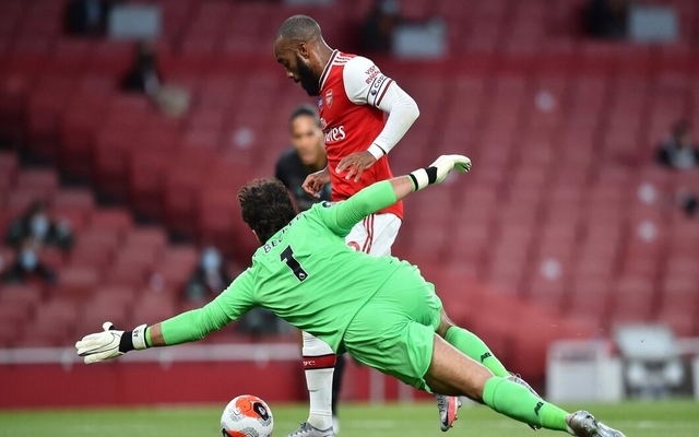 Lacazette rounds Liverpool keeper Alisson