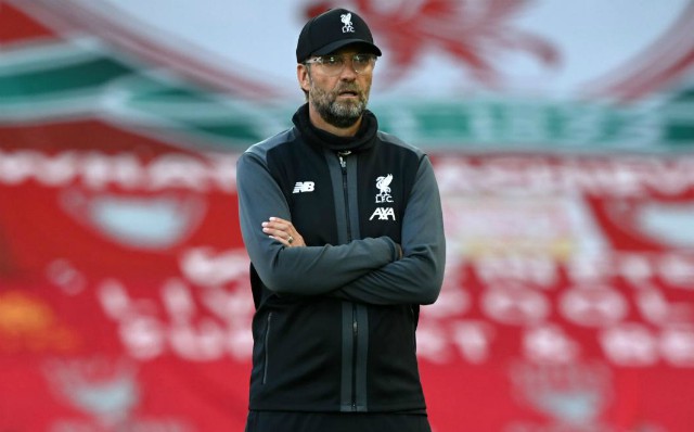 Klopp arms crossed, frustrated