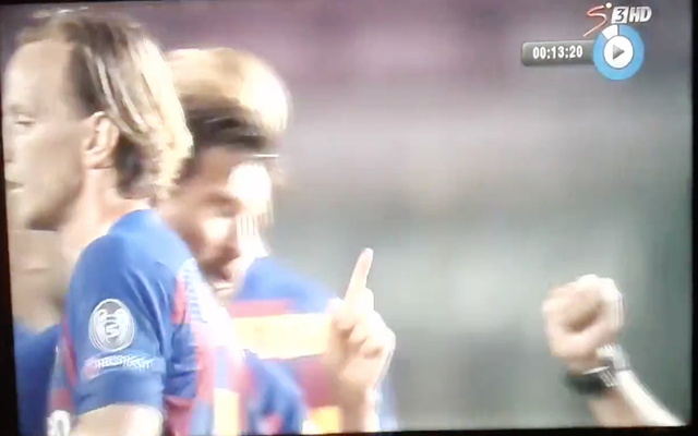 Video - Messi refuses to shake referee's hand