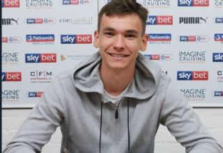 Swindon Town Loan Man United Goalkeeper Matej Kovar