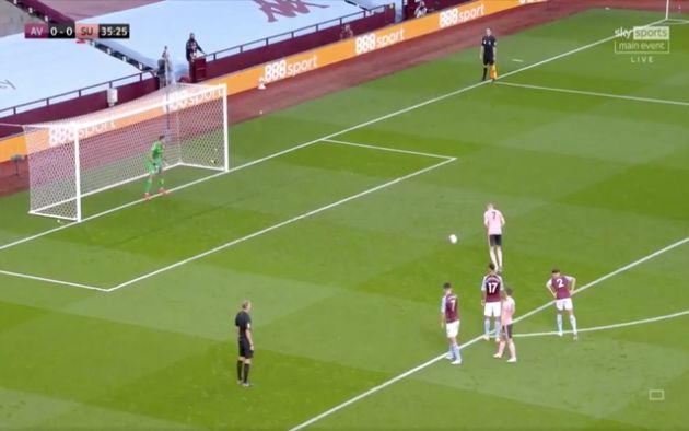 Video - Martinez saves penalty on Villa debut