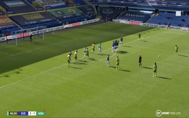Video - Pereira scores free-kick against Everton