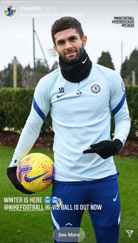 Christian Pulisic reveals new facial hair in Chelsea training