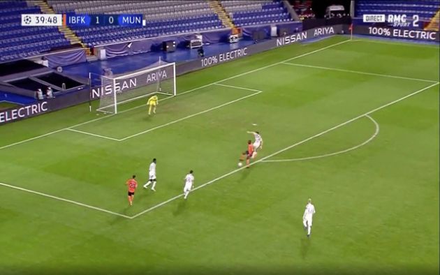 Video - Istanbul make it 2-0 vs United