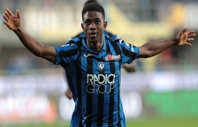 United fans react as Amad Diallo comes off the bench for Atalanta