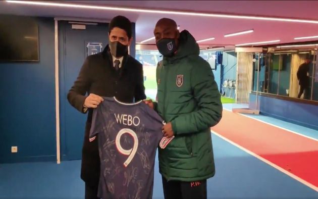 Video - PSG gift signed shirt to Webo after racial abuse