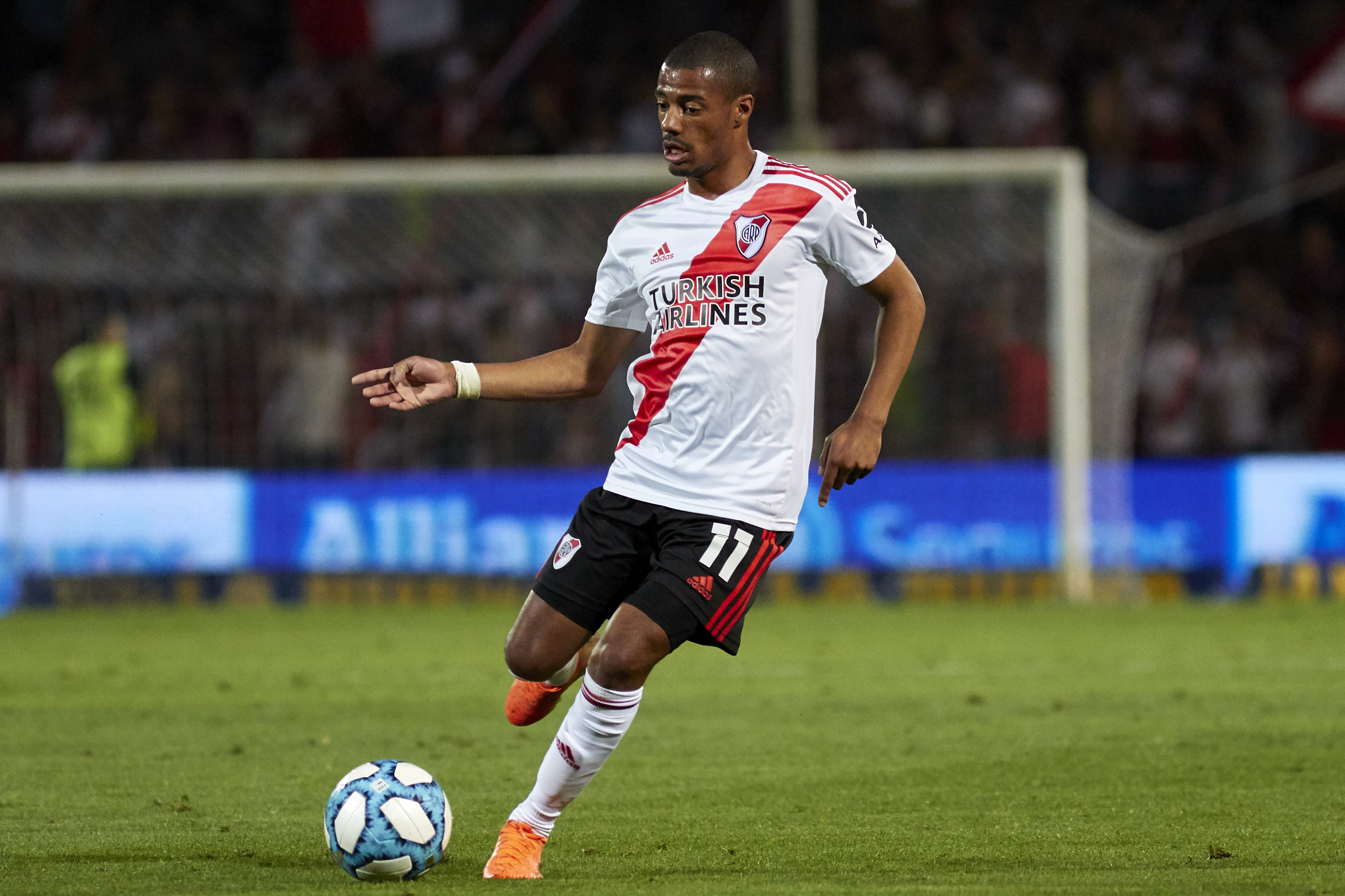 Inter, Roma & Everton Interested In River Plate Midfielder Nicolas