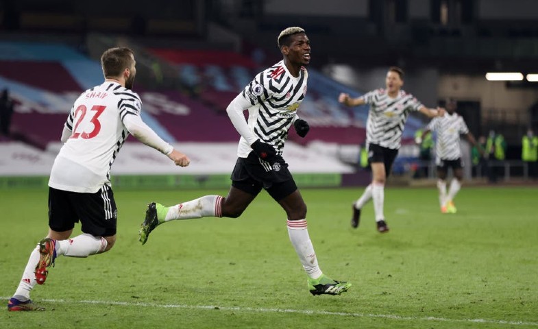 pogba celebrates man utd burnley