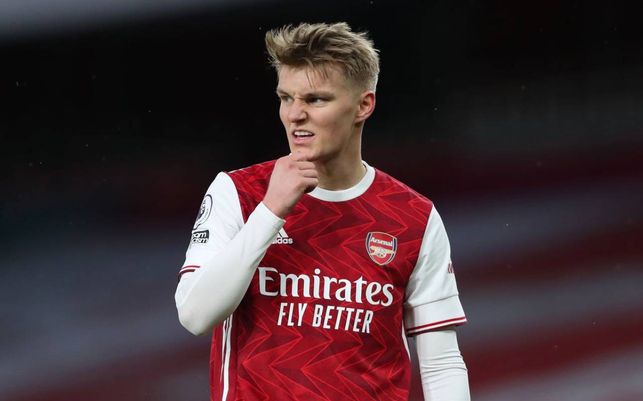 These Arsenal Fans Hot As They Notice Stars Ignoring Odegaard