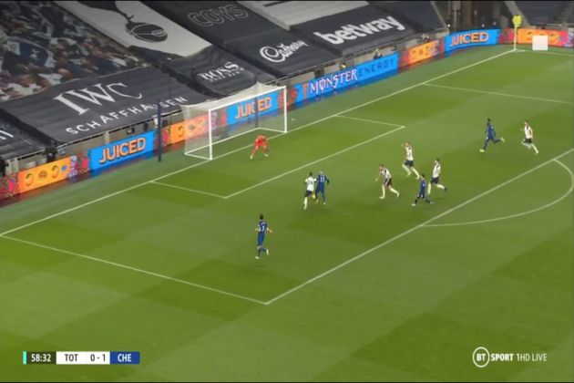 Video - Aurier denies out of form Werner a goal for Chelsea with tackle:block