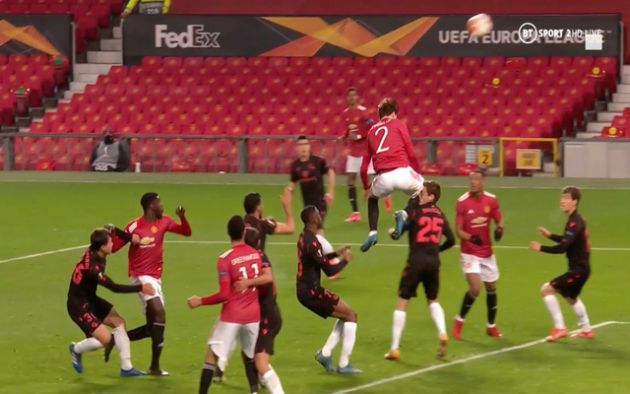 Video - Lindelof knee sees Tuanzebe goal disallowed for Man United