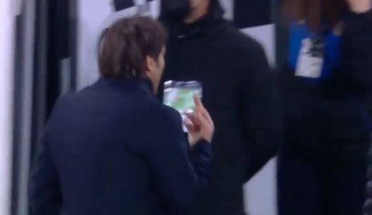 conte middle finger