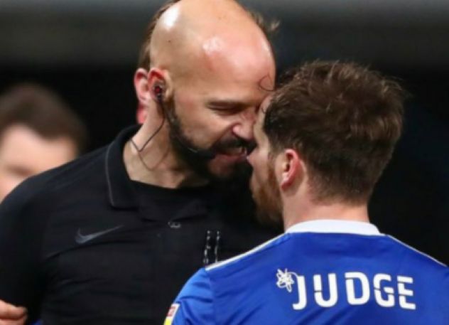 Video: Referee squares up to Ipswich Town's Alan Judge