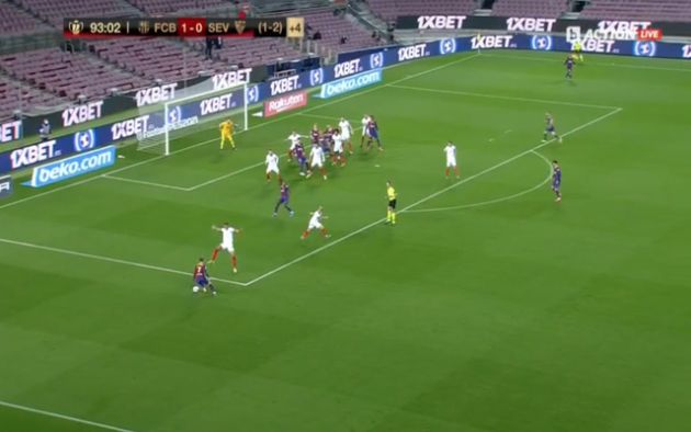 Video - Pique scores late equaliser for Barcelona vs Sevilla