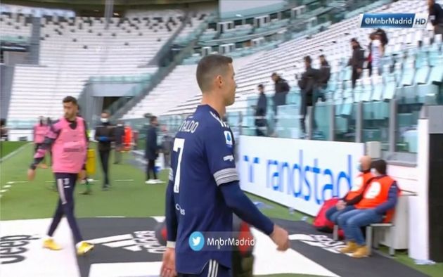 Video - Ronaldo storms off pitch after Juventus lose to Benevento