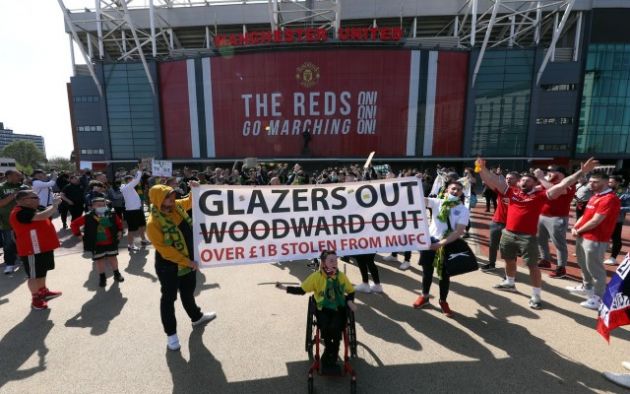Glazers out Woodward out Man Utd fan protest