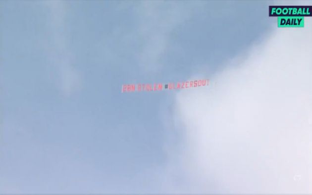 Video - Man United fans fly Glazers out banner over Leeds at Elland Road