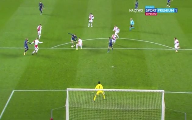 Video - Pepe scores for Arsenal vs Slavia Prague