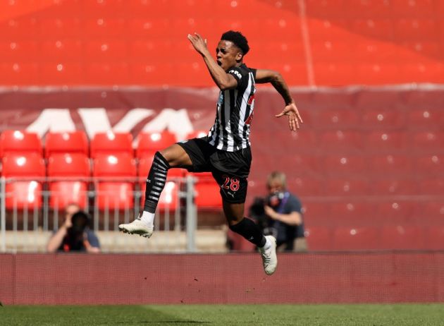 Willock Newcastle Liverpool celebration