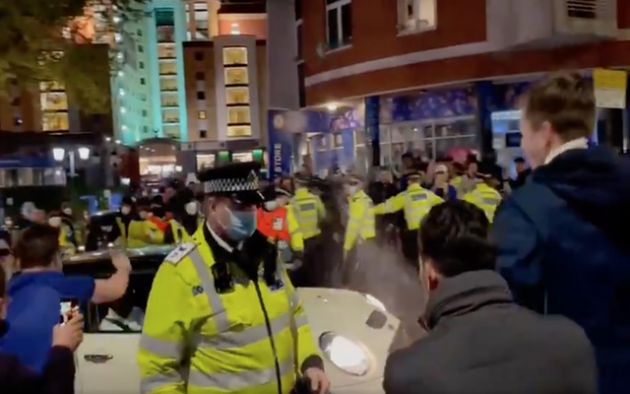 Video - Chelsea fans surround Kante car after Real Madrid win