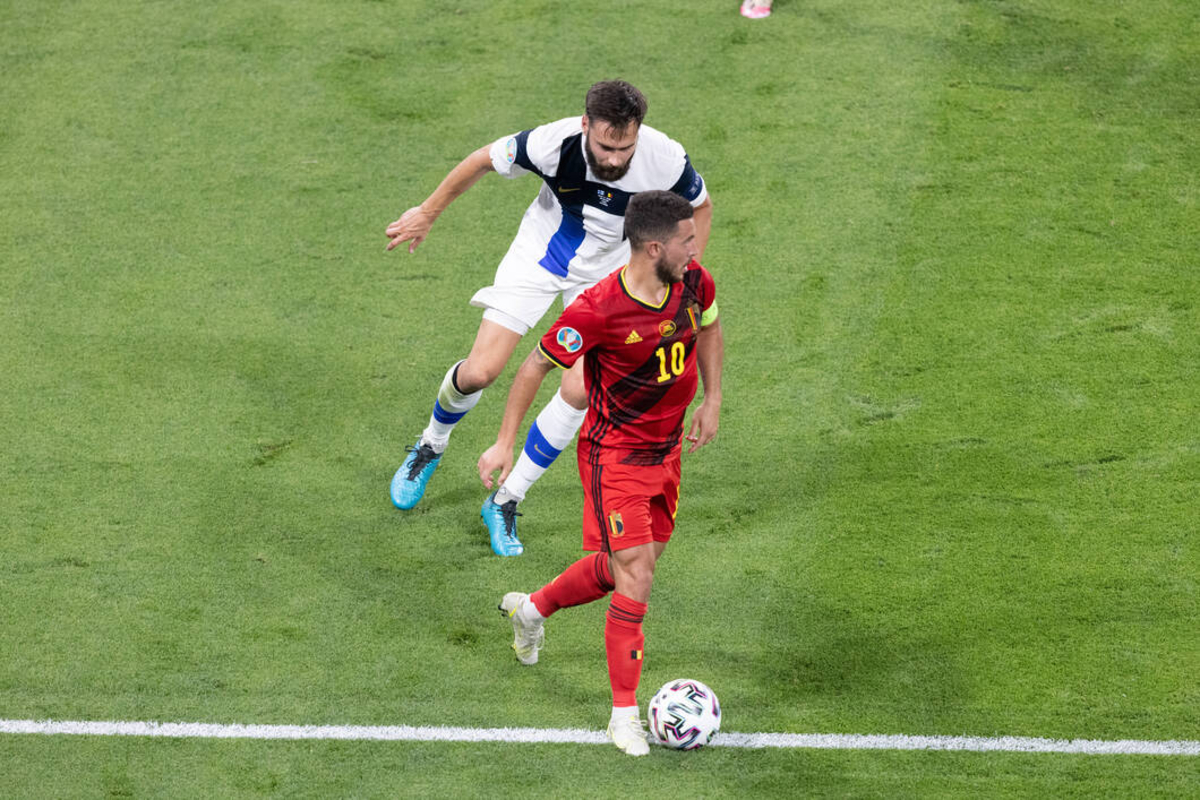 Toure amazed at how Eden Hazard uses 'big bum' on the ball