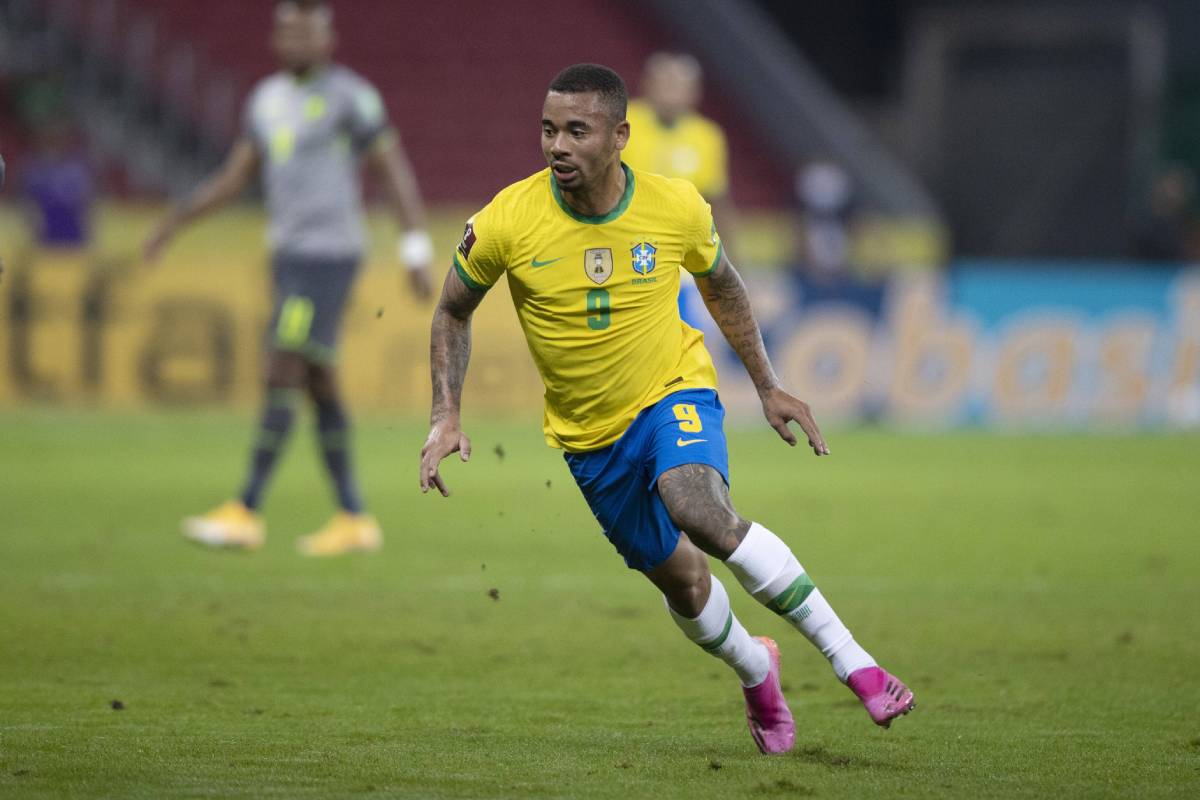 Video Manchester City Forward Gabriel Jesus Shown Red Card For A Reckless Kick On A Chilean Defender During Copa America