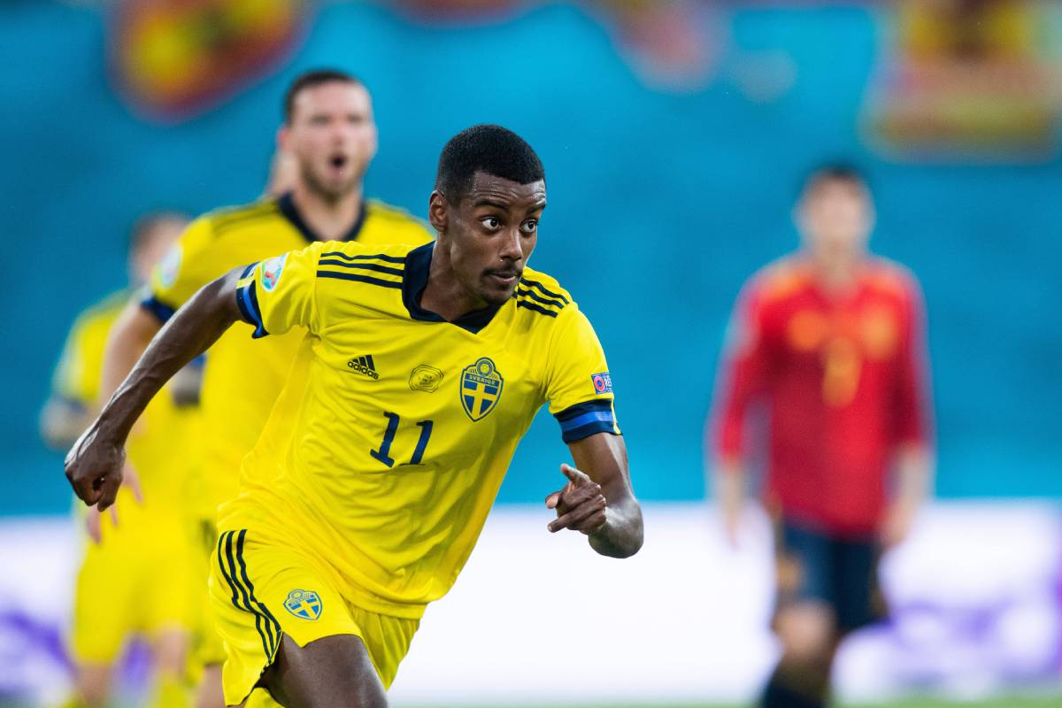 Fans Of All Big Six Clubs Demand Alexander Isak Signing