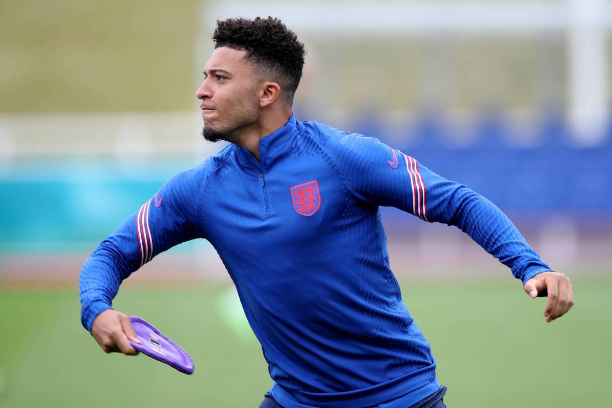  Journalist reveals how close Manchester United are to reaching Jadon Sancho agreement with 