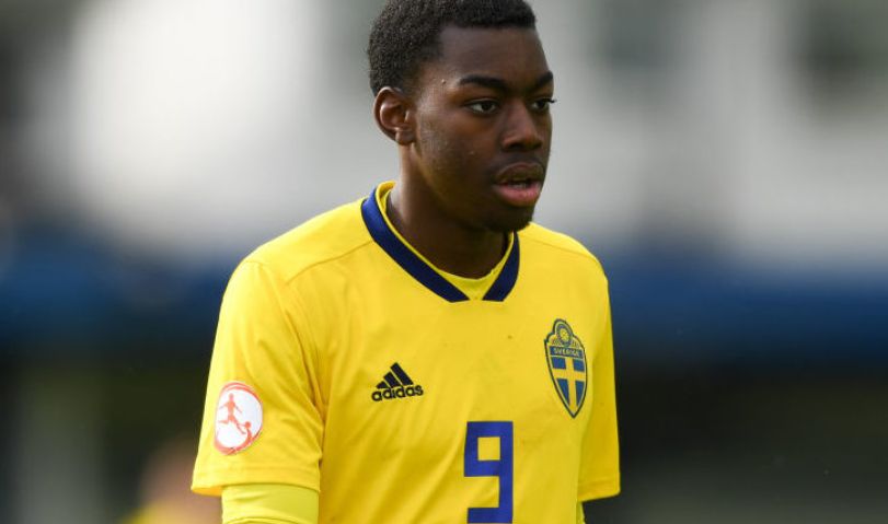  Video: Man United starlet Anthony Elanga scores a wonderfully satisfying header for Sweden U21s