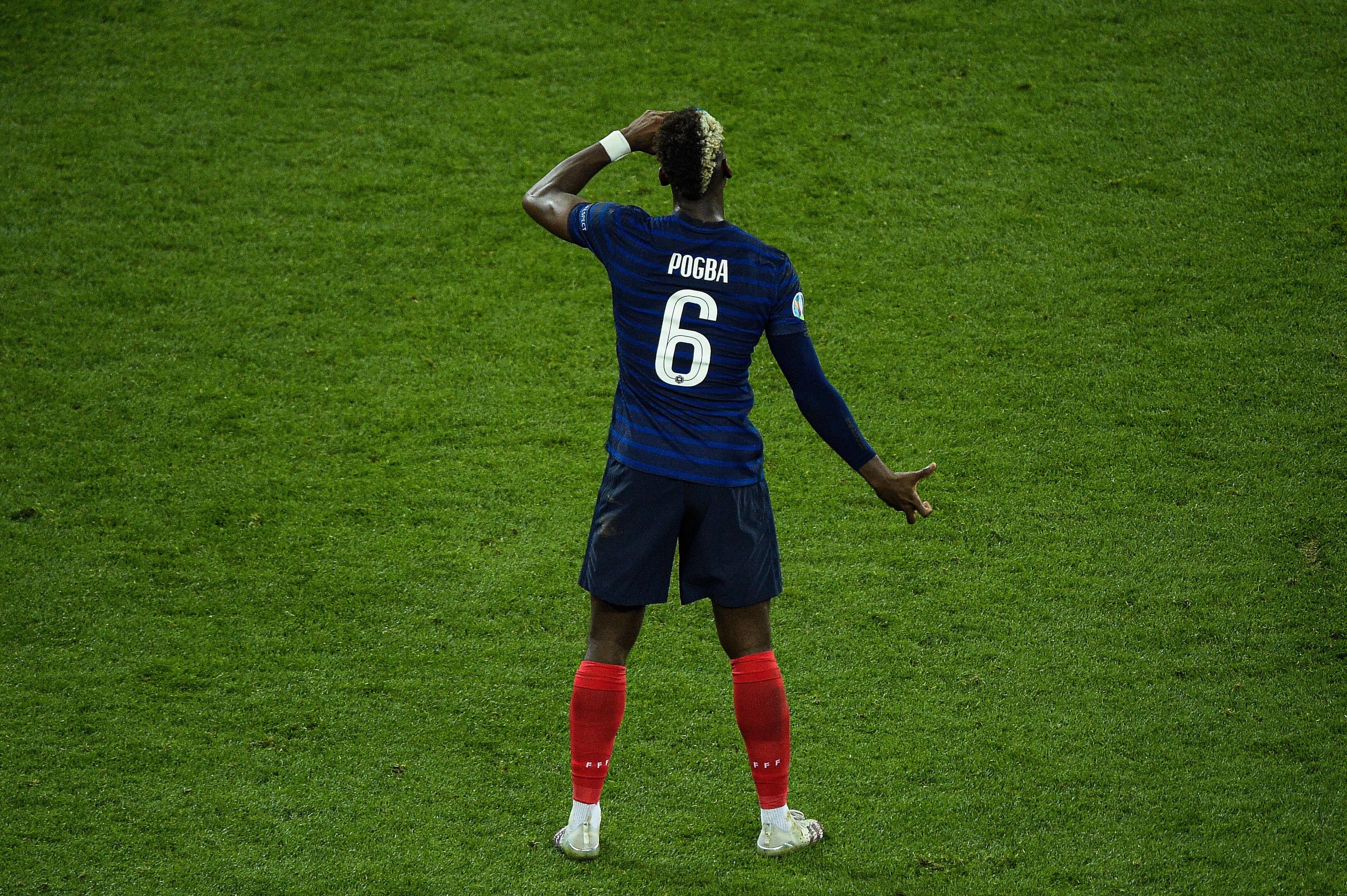 Paul Pogba makes a grand showing in Paris